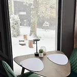 The Squirrel * Sneaton