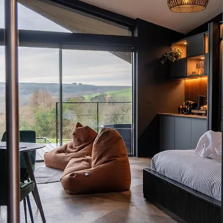 The Squirrel Chalet Sneaton