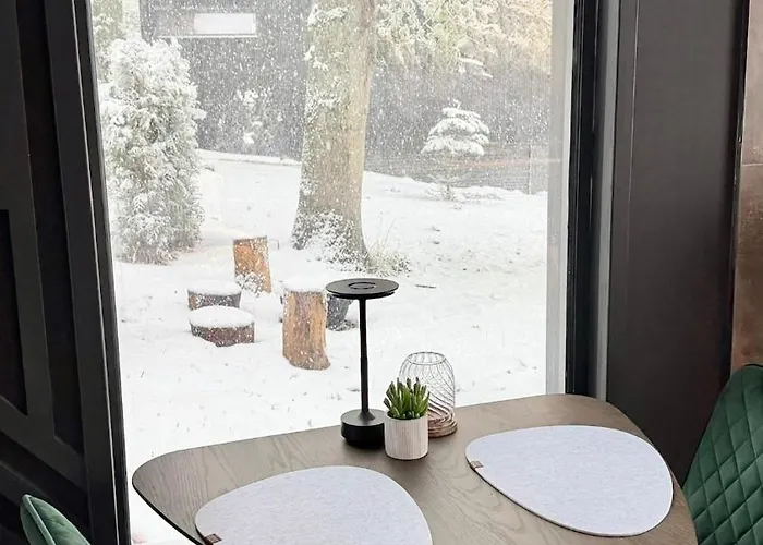 The Squirrel * Sneaton